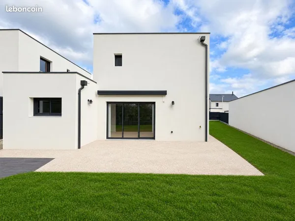 Maison neuve ( 130 m² ) derrière la clinique Océane situé dans une ruelle