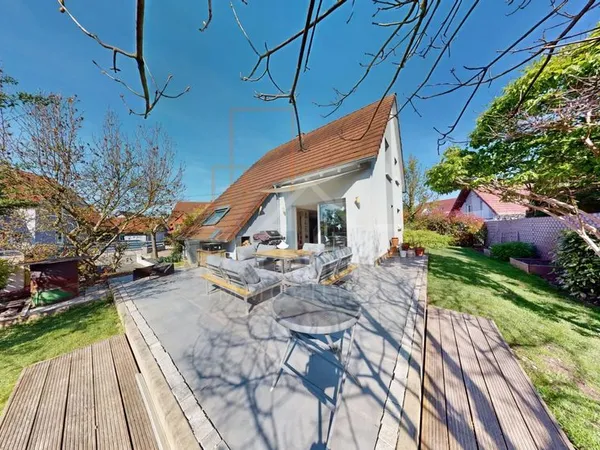 ? SELTZ  Maison 4 pièces au calme, en impasse.