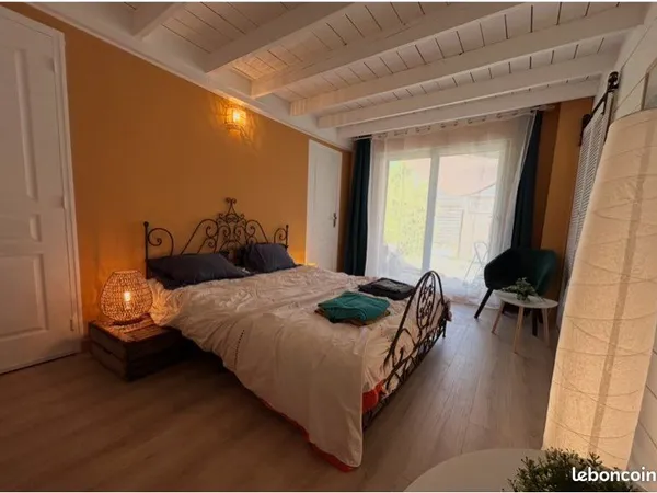 Chambre indépendante en rez de chaussée