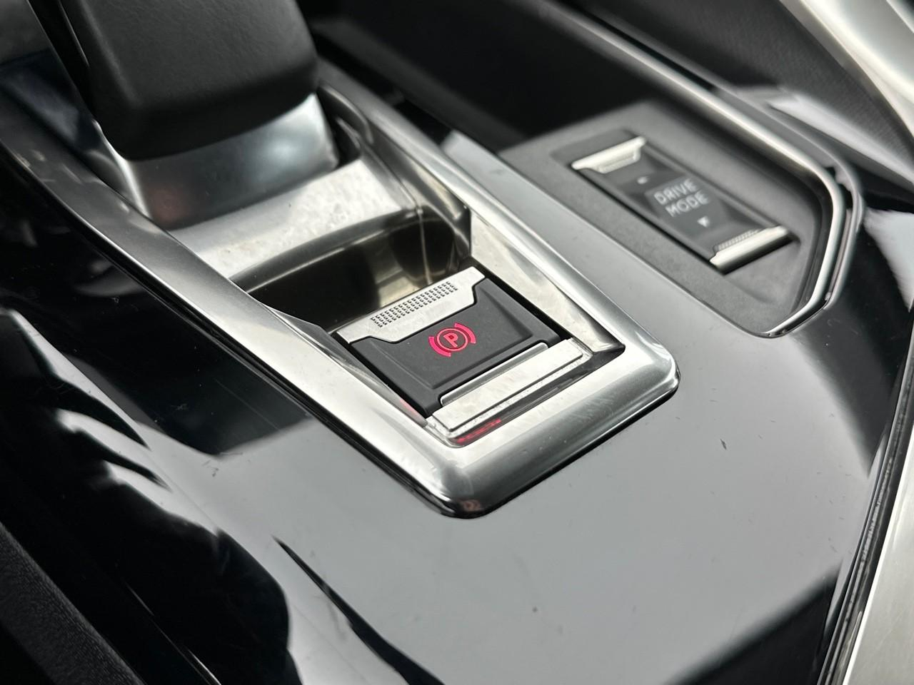 Peugeot 3008 hybrid 225 e-eat8 allure pack — photo 33