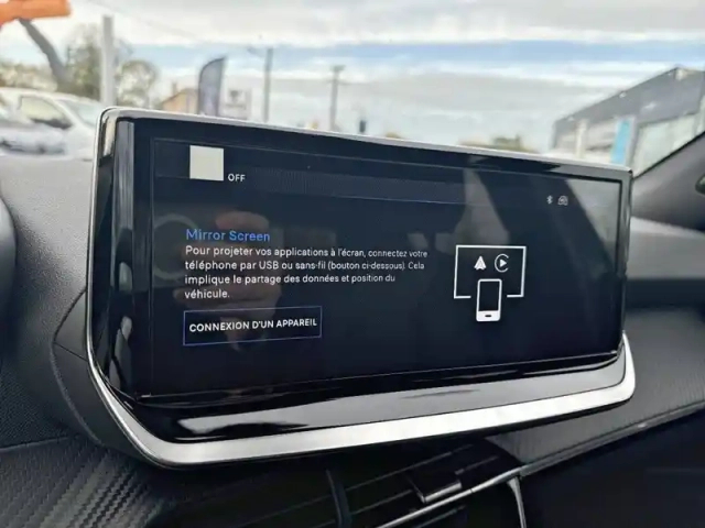 Peugeot 2008 hybrid 145 e-dcs6 — photo 38