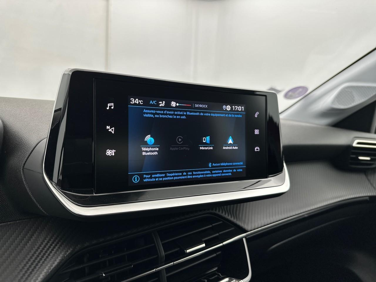 Peugeot 208 puretech 75 s&s bvm5 style — photo 23