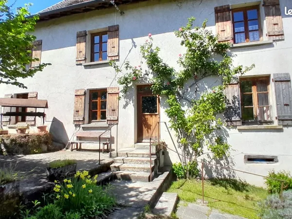 Maison 10 pièces 189 m²