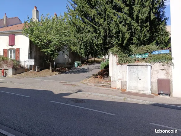 Location f2 laxou