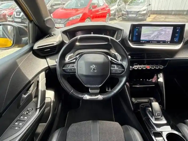 Peugeot 208 1.2 puretech 130ch s&amp;s gt line eat8 7cv — photo 11