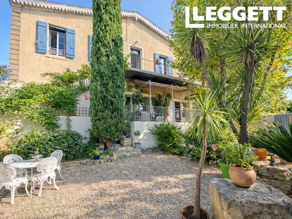 Superbe maison de caractère 5 chambres avec gîte 2 chambres, jardins magnifiques et piscine