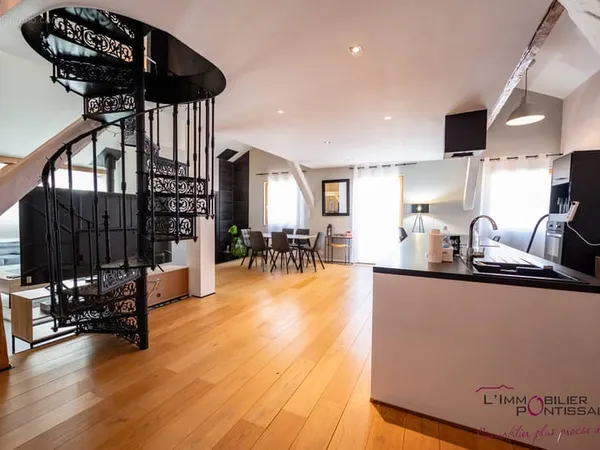 Malpas : Magnifique Loft de 105 m2