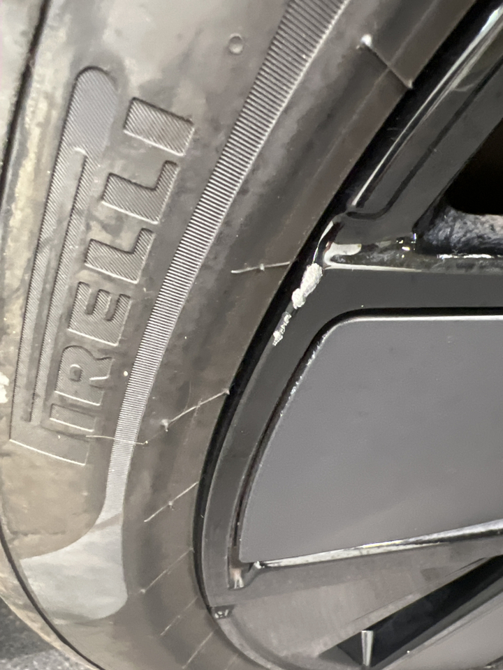 Volkswagen Passat 1.5 eHybrid 272 DSG6 — photo 25