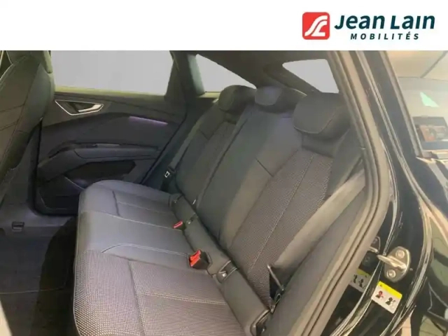 Audi Q4 E-Tron sportback 45 285 ch 82 kwh — photo 17