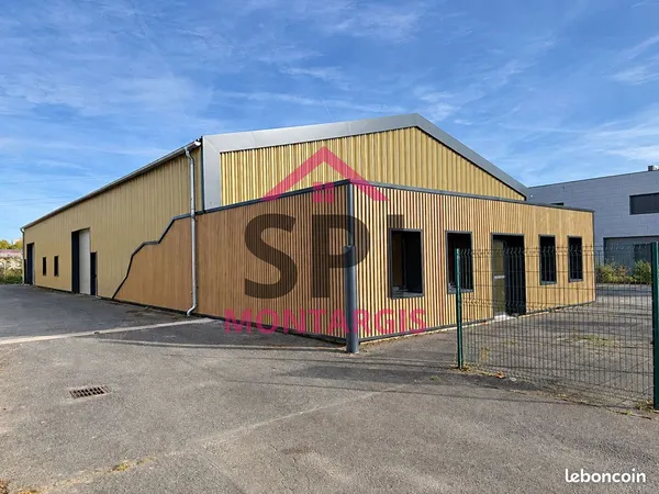 Local commercial 214 m² PANNES