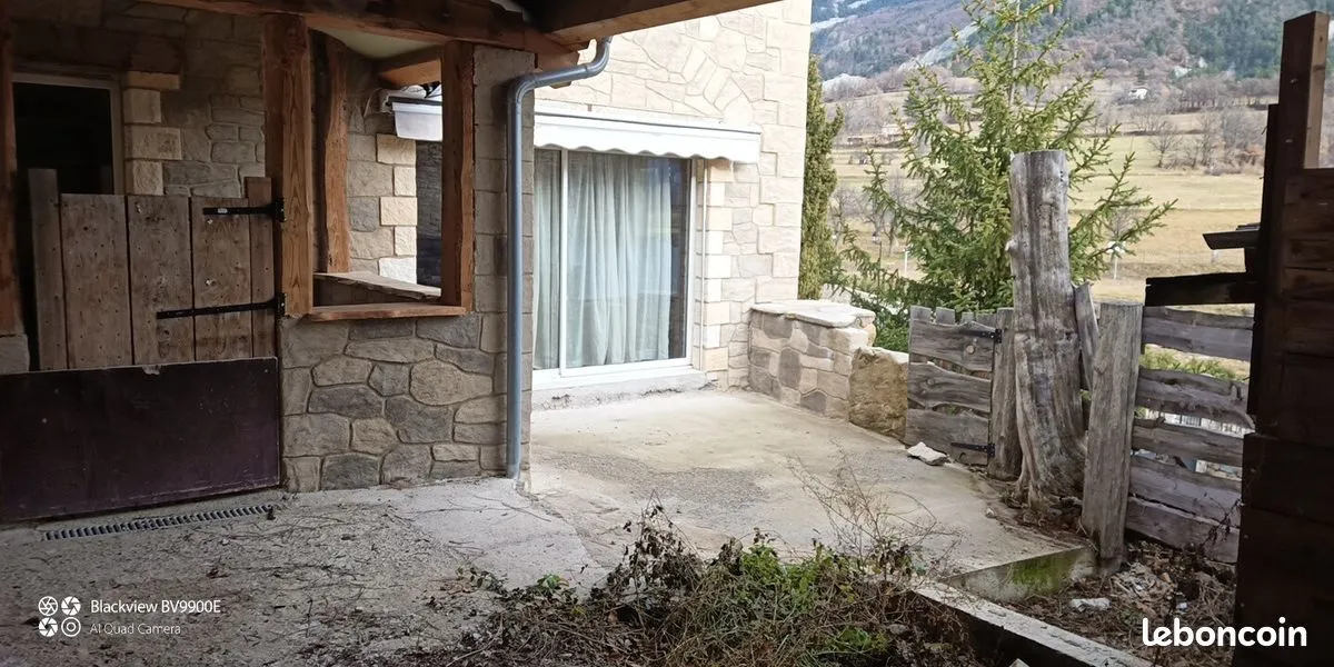 Photo 1