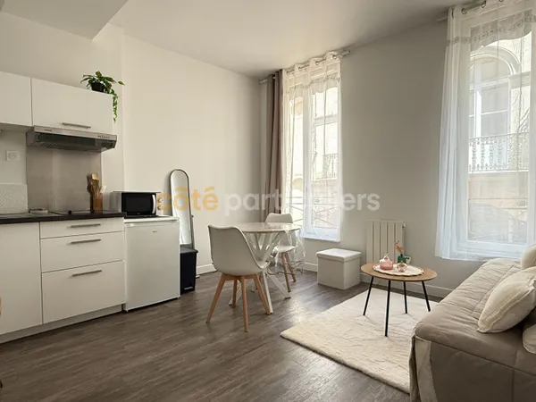A VENDRE - LAVAL - Appartement de Type 1