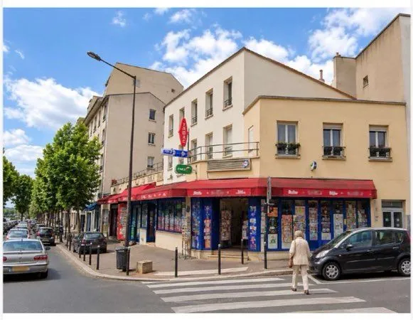 Asnières-sur-Seine, immeuble de 3 appartements loués, locataire social AAA, rentabilité 7,2 %