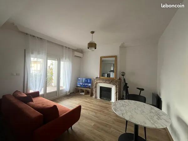 2 pièces 45m2 terrasse 20m2