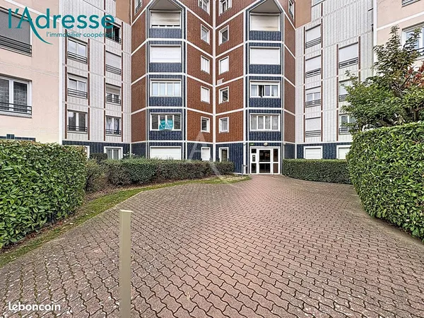 Studio 1 pièce 41 m²