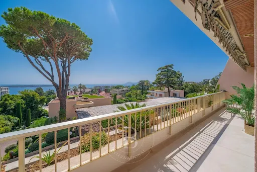 Appartement 5 pièces 121 m²