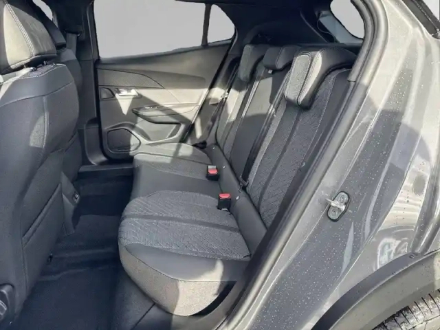 Peugeot 2008 hybrid 145 e-dcs6