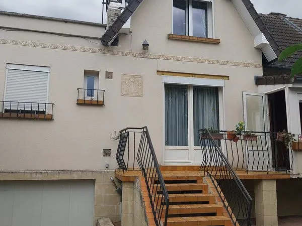 à vendre - charmante maison 5 pièces avec jardin et double garage à beautor
