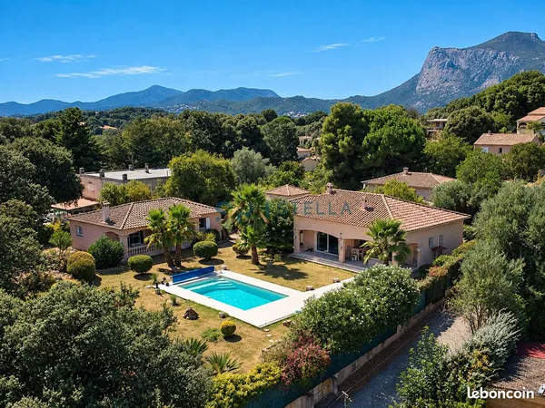 Propriété 10 pièces 252 m²