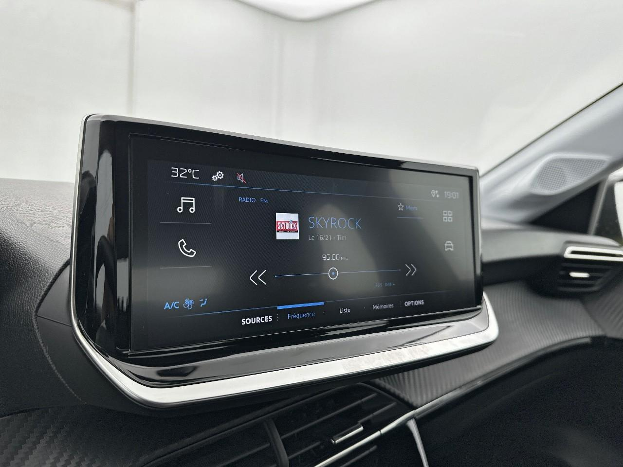 Peugeot 208 puretech 75 s&s bvm5 active — photo 22