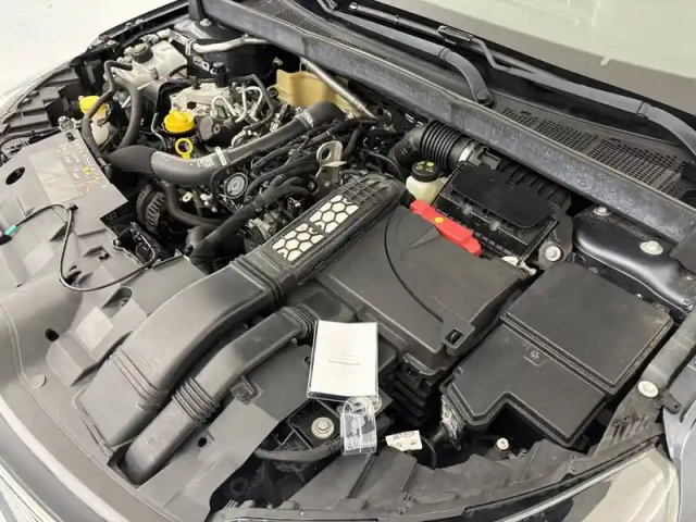 Renault Megane mégane iv berline tce 140 energy — photo 36