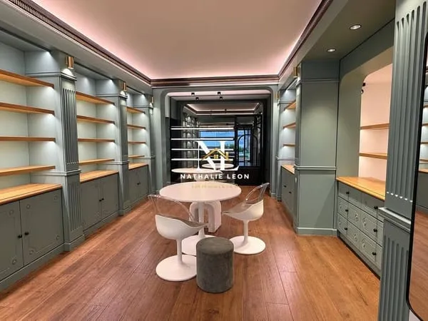 Boutique 1 pièce 46 m²
