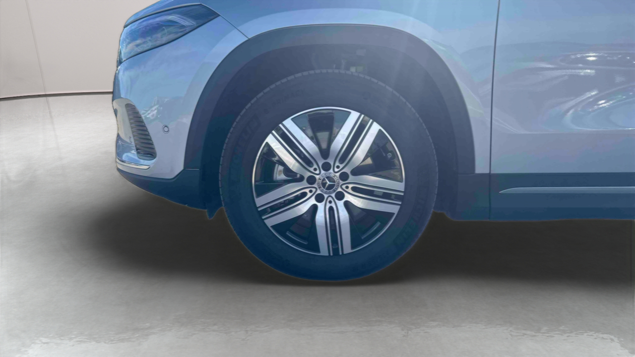 Mercedes EQA 250+ — photo 14