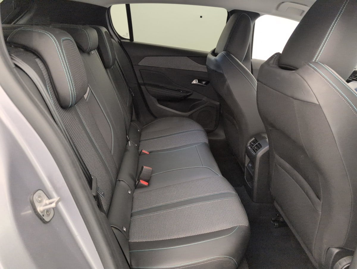 Peugeot 308 — photo 10