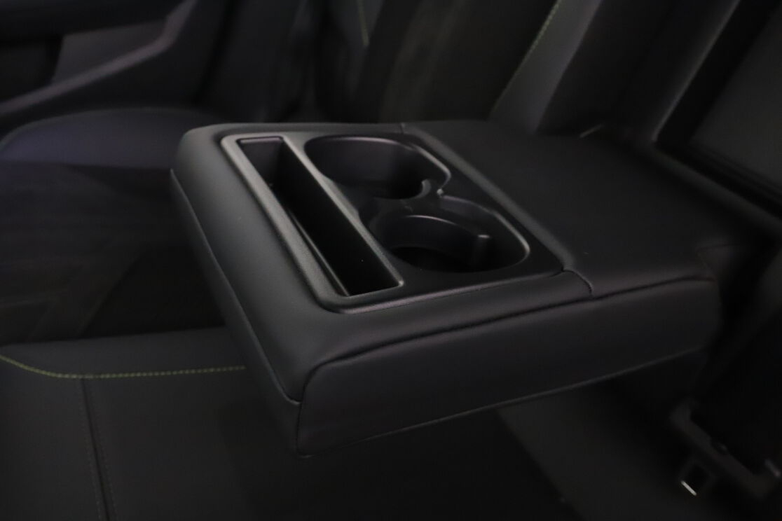 Peugeot 408 1.2 PureTech GT EAT8 — photo 15