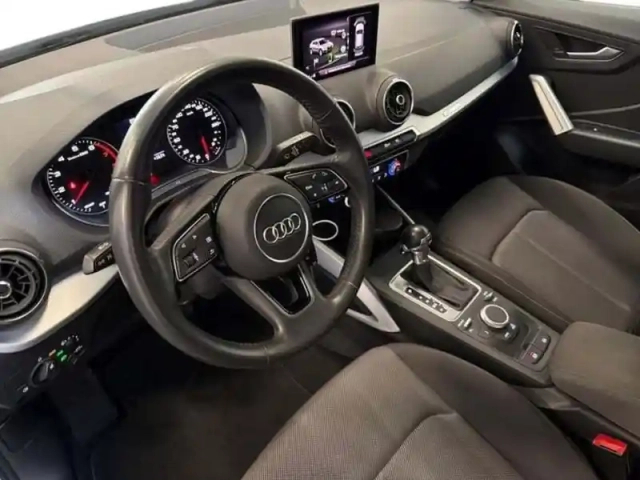 Audi Q2 35 tfsi cod 150 s tronic 7 sport — photo 9