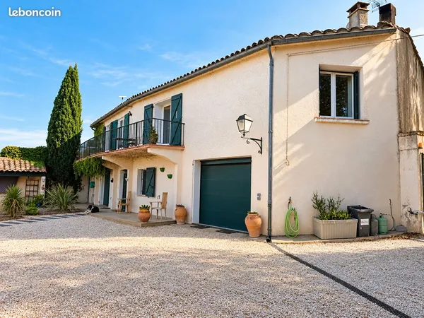 Maison 4 pièces 185 m²