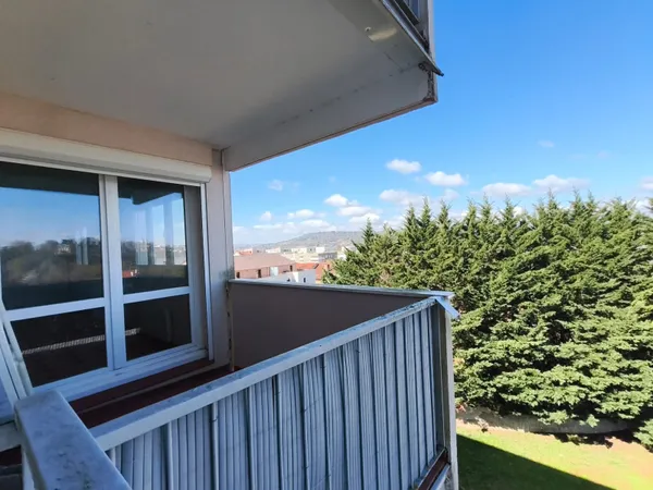 Superbe T5 de 102 m2 à Sathonay-Camp