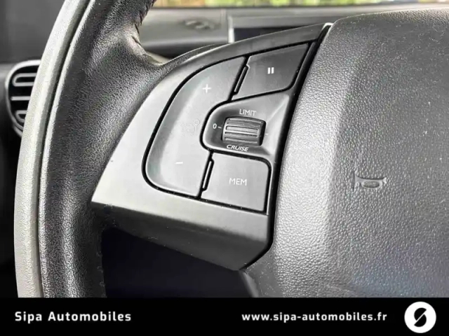Citroën C4 cactus puretech 110 s&amp;s — photo 35