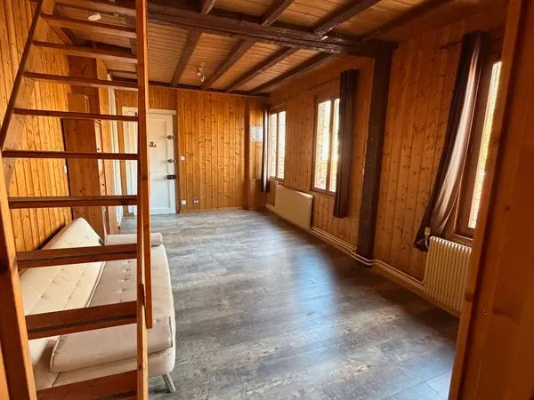 CV rue Bersot charmant T2 en duplex