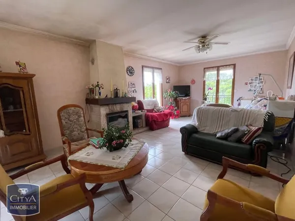 Maison Vente Turenne 10p 311m² 266000€