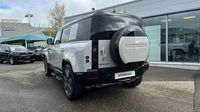 Land-Rover Defender 110 2.0 P300e PHEV X-Dynamic HSE — photo 7