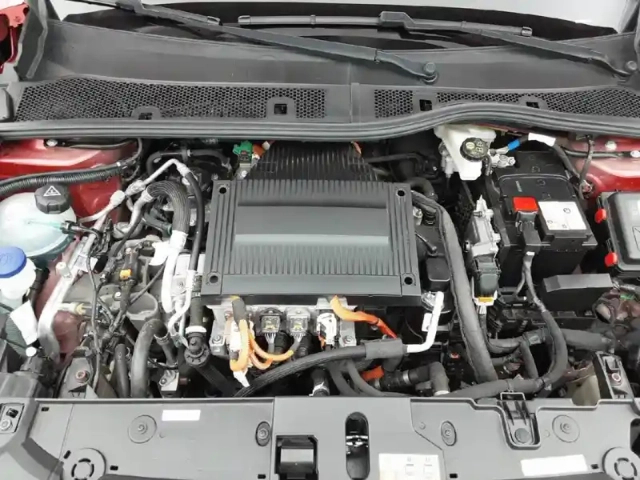 Peugeot 208 electrique 50 kwh 136ch — photo 15