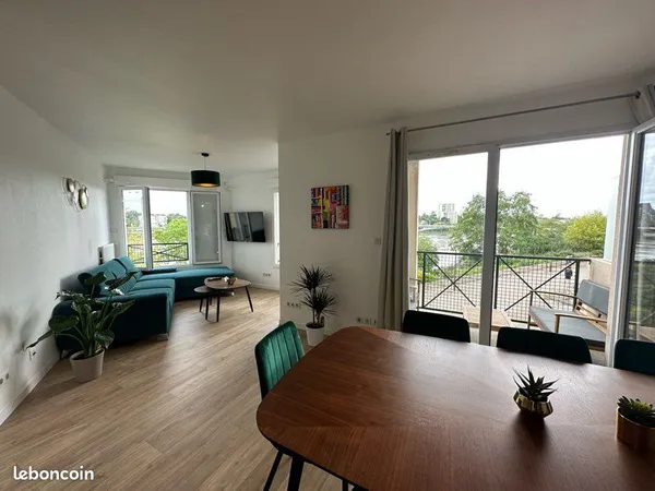 T5 meublé 95 m² - île de nantes / beaulieu - vue exceptionnelle sur la loire