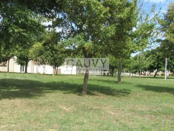 Terrain 850 m²