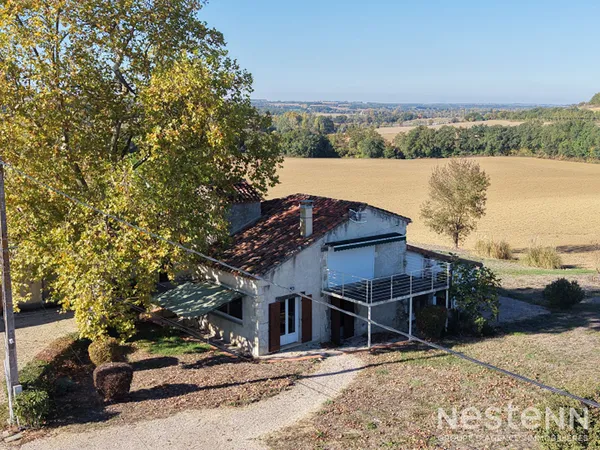A vendre -Maison en pierre au coeur de la campagne, avec 5 000 m² de terrain, entre Condom et Auch