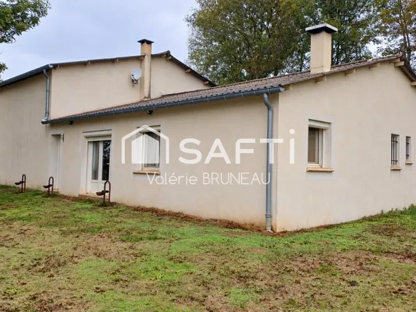 Maison plain pied 113 m2 / 3 chbres + Grange 100 m2 / jardin 1 Ha