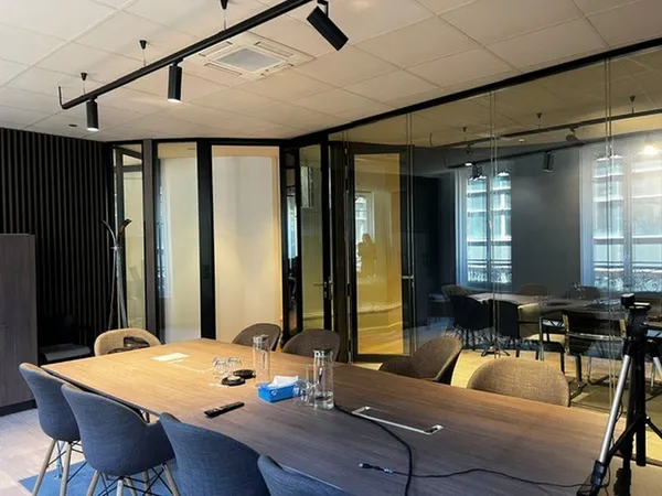 Local professionnel 117 m²