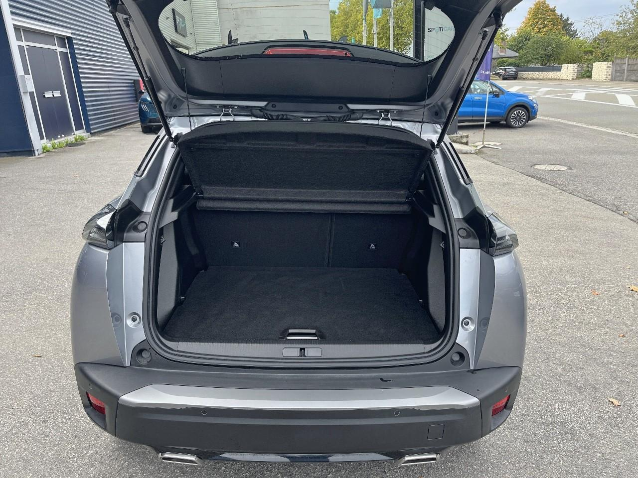 Peugeot 2008 hybrid 145 ch e-dcs6 gt — photo 6