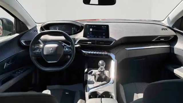 Peugeot 5008 puretech 130ch s&amp;s bvm6 — photo 23