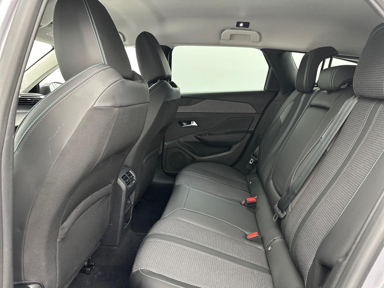 Peugeot 308 sw bluehdi 130ch s&s eat8 allure — photo 11
