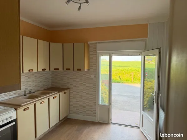 🏡 à louer - charmante petite maison de 2 pièces rénovée