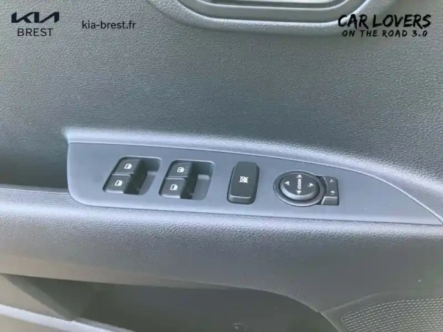 Kia Stonic 1.0 t-gdi 100 ch bvm6 — photo 20