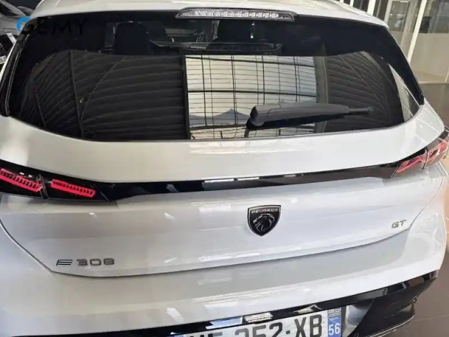 Peugeot 308 electrique 54 kwh 156ch — photo 22