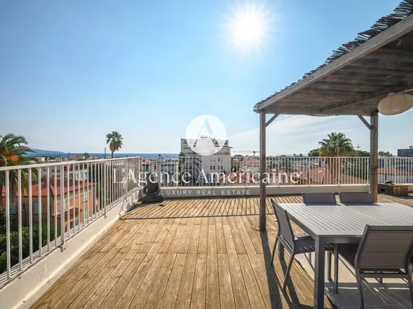 Nice - Duplex toit-terrasse avec vue mer