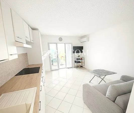Studio 1 pièce 27 m²